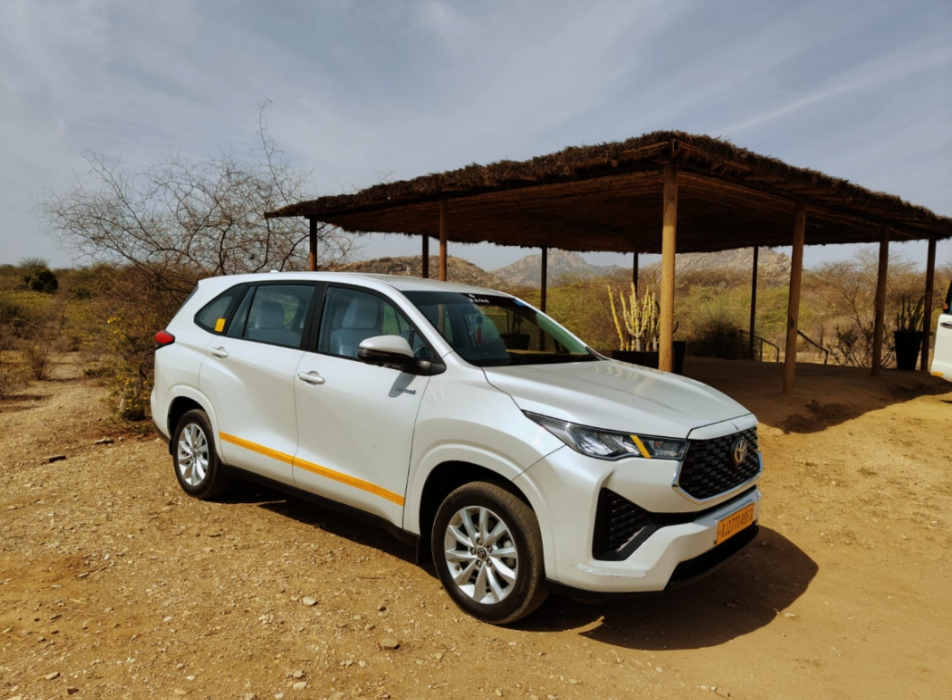 Event Taxi Service in Udaipur | Travel Rajasthan With Us